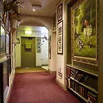 Hotel Horse & Hound 3*