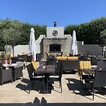 Horse & Hound Hotel 3*