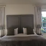 Horse & Hound Hotel 3*