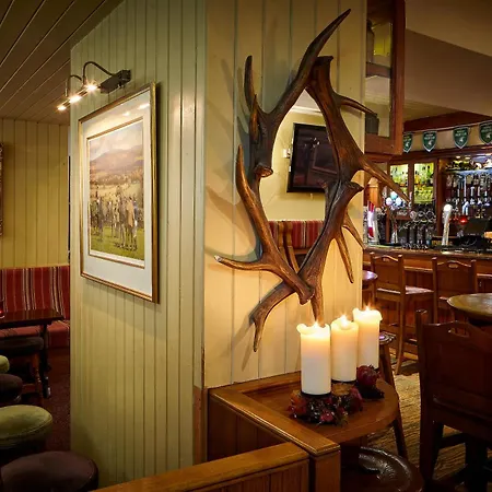 Horse & Hound Hotel