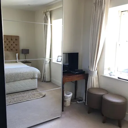 Horse & Hound 3* Delgany