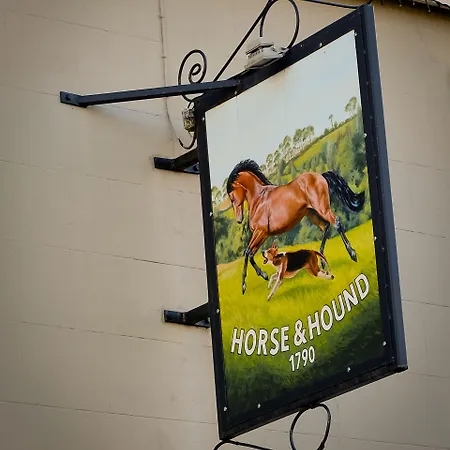 Horse & Hound Отель 3*