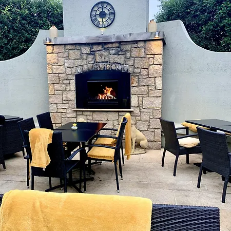 Horse & Hound Hotell Delgany