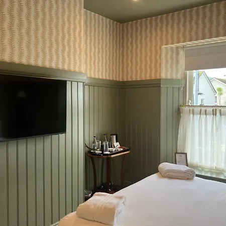 Horse & Hound Hotel