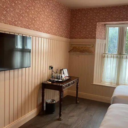 Horse & Hound Hotel Delgany