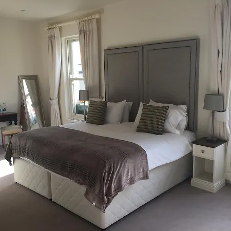 Horse & Hound 3* Delgany