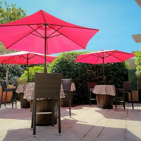 Horse & Hound Hotel 3*