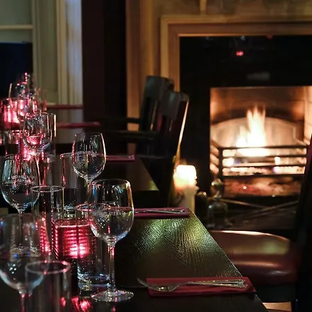 Horse & Hound Hotel