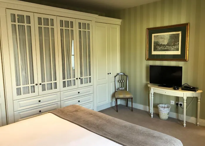 Horse & Hound Hotel Delgany