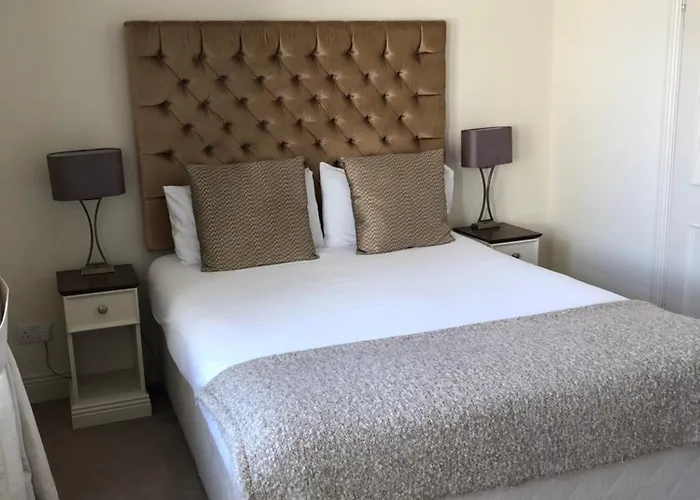 酒店 Horse & Hound 3*