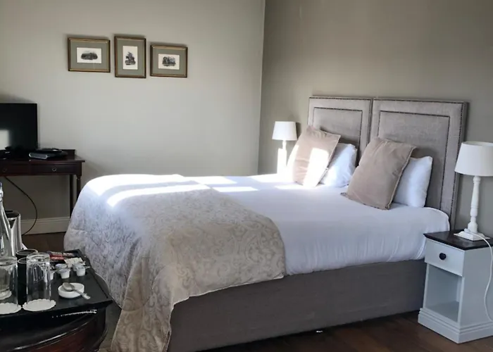 Hotel Horse & Hound 3*