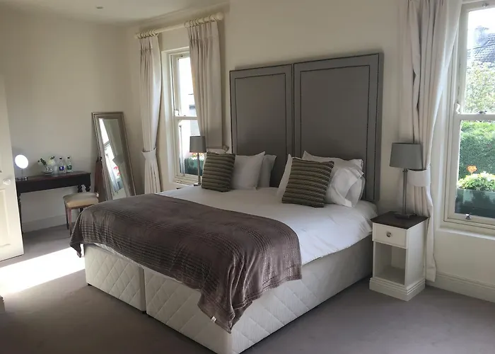 Horse & Hound 3* Delgany